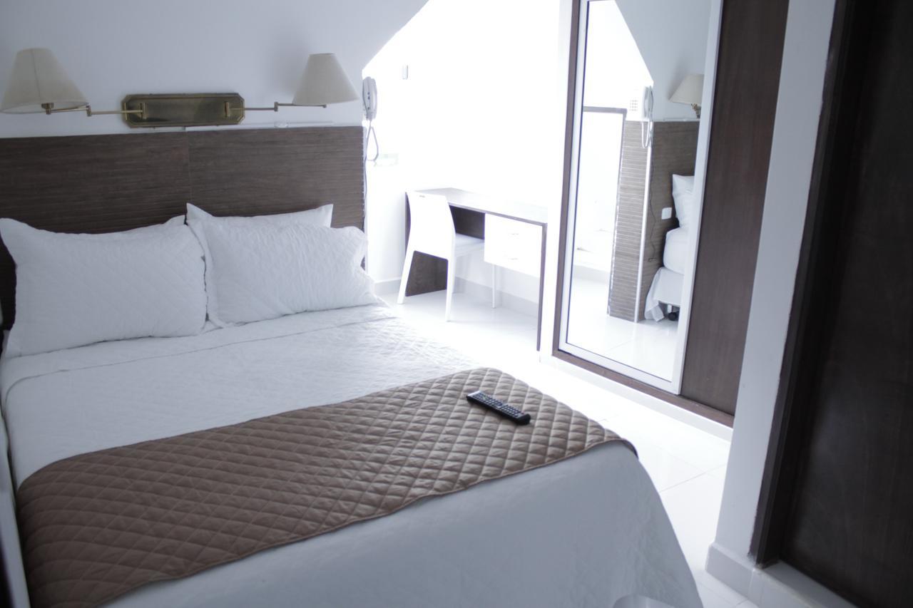 Hotel Plaza 24 3*